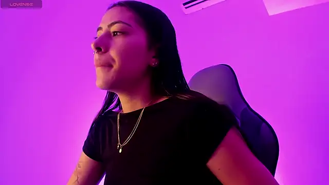 Snapshot of ValkaGrecco chatting on November 15, 8:49 pm ValkaGrecco online show from November 15, 8:49 pm