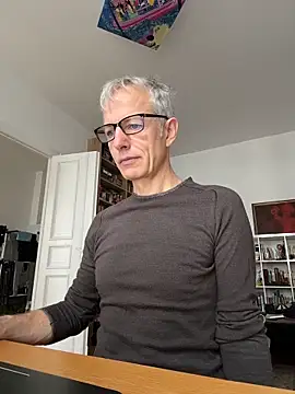 SexyLeon8 online show from November 11, 8:36 am