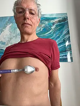 SexyLeon8 online show from April 8, 8:25 am