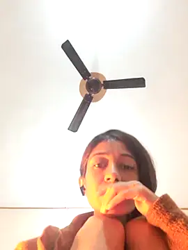 babe jasmine online show from December 17, 2:28 am