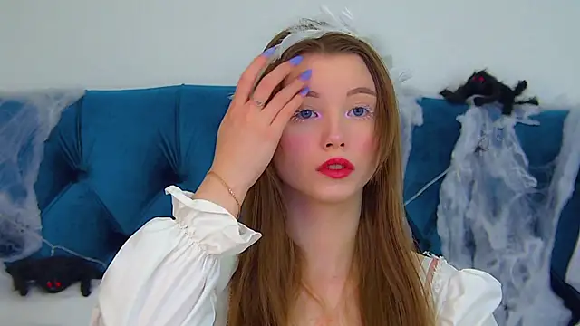 KeiraAsti online show from October 24, 6:04 pm