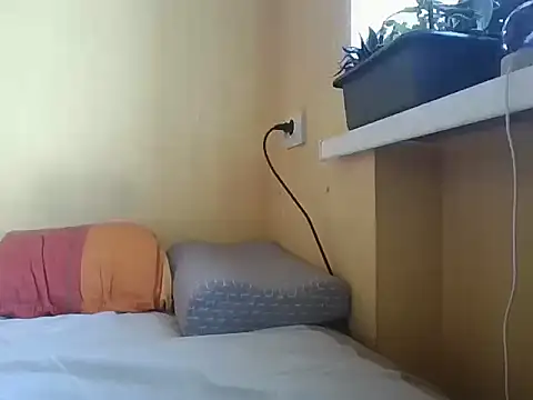 chiraq1945 online show from September 13, 6:13 am