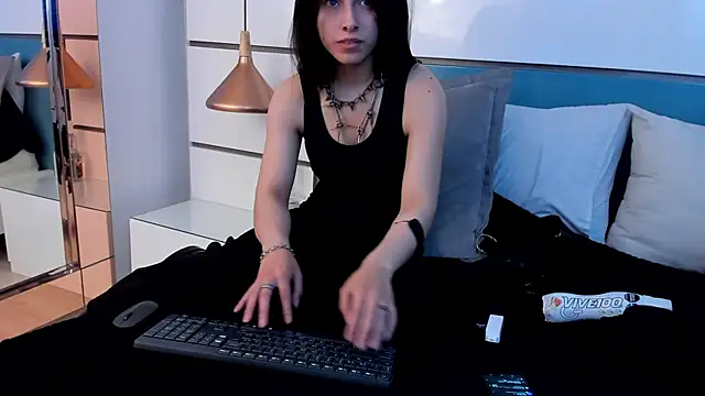 Snapshot of Ashkoreh chatting on December 4, 9:45 pm Ashkoreh online show from December 4, 9:45 pm