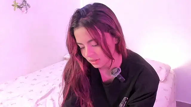 Snapshot of valy_shyness chatting on November 18, 2:17 am valy shyness online show from November 18, 2:17 am