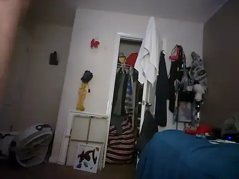 Snapshot of Scott654538 chatting on September 20, 12:00 am Scott654538 online show from September 20, 12:00 am