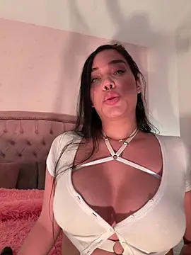 Bella  Wood online show from September 21, 7:15 pm