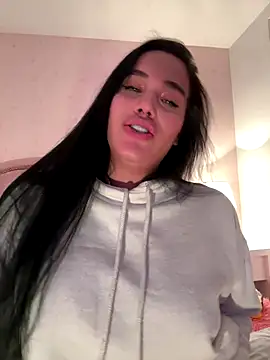 Bella  Wood online show from October 12, 7:02 pm