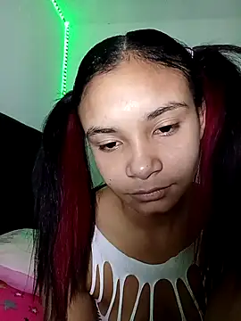 liz7skinny online show from March 26, 9:20 pm