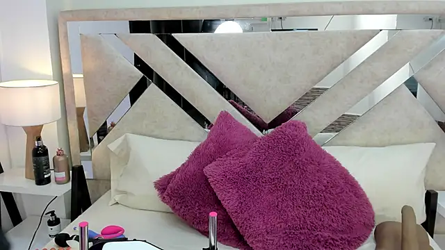 ximena vasquez8 online show from January 18, 3:32 am