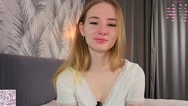 ElvinaRose online show from January 17, 2:05 am