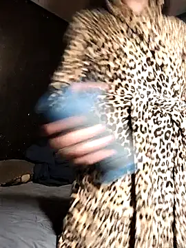 Snapshot of butterflykhash89 chatting on December 5, 6:33 am butterflykhash89 online show from December 5, 6:33 am