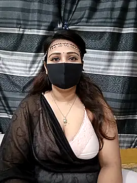 Snapshot of Mow_955 chatting on October 31, 6:31 pm Mow 955 online show from October 31, 6:31 pm