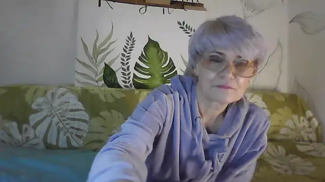 Catty Lady online show from January 10, 7:37 pm