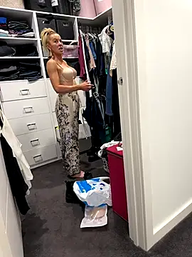 Reacher110565 online show from October 8, 10:24 am