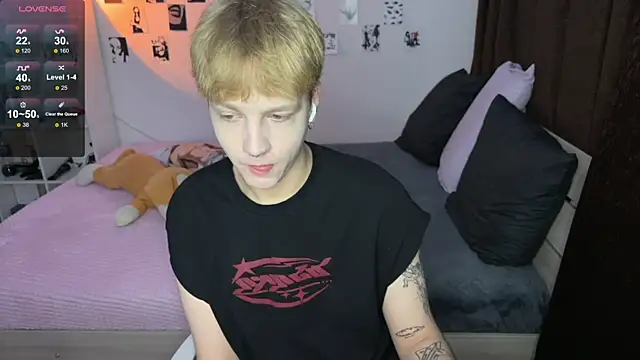 Snapshot of olivertasty chatting on September 11, 3:56 pm olivertasty online show from September 11, 3:56 pm