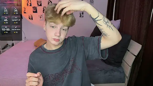 Snapshot of olivertasty chatting on September 16, 8:04 am olivertasty online show from September 16, 8:04 am