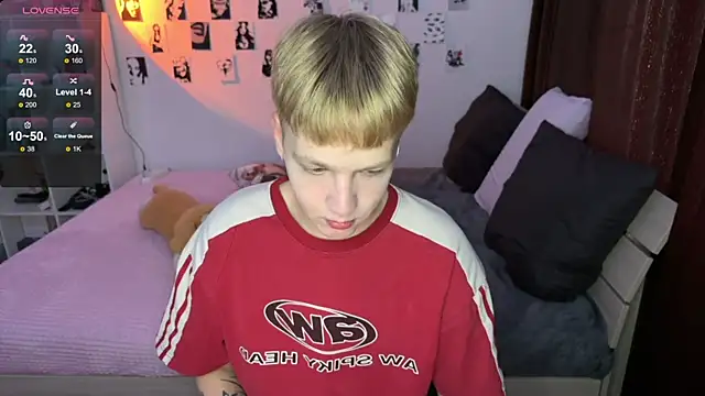 Snapshot of olivertasty chatting on September 22, 6:37 am olivertasty online show from September 22, 6:37 am