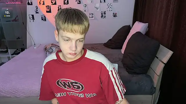 Snapshot of olivertasty chatting on September 24, 9:23 am olivertasty online show from September 24, 9:23 am