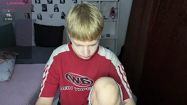 Snapshot of olivertasty chatting on October 3, 12:46 pm olivertasty online show from October 3, 12:46 pm