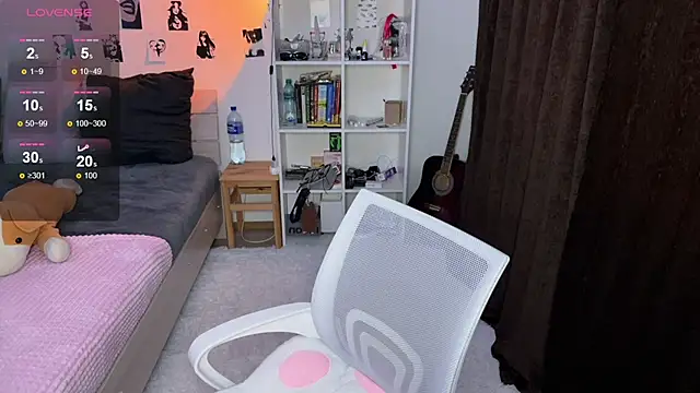 Snapshot of olivertasty chatting on October 6, 1:19 pm olivertasty online show from October 6, 1:19 pm