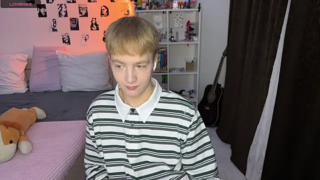 Snapshot of olivertasty chatting on October 9, 6:06 pm olivertasty online show from October 9, 6:06 pm