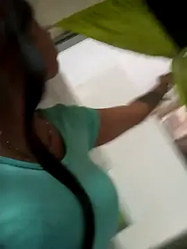 Snapshot of SharonDustLove chatting on October 11, 6:28 pm SharonDustLove online show from October 11, 6:28 pm