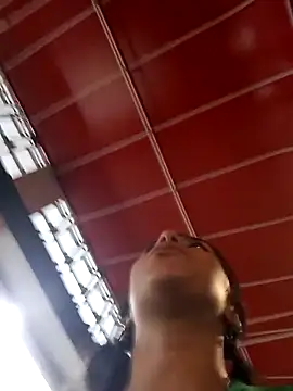 Snapshot of SharonDustLove chatting on October 22, 2:12 am SharonDustLove online show from October 22, 2:12 am