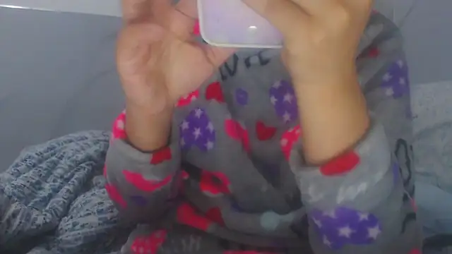 Snapshot of sabrina_v_ chatting on November 29, 4:10 pm sabrina v online show from November 29, 4:10 pm