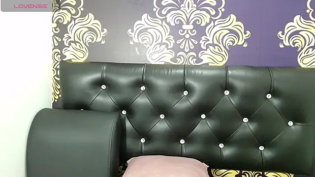 Snapshot of BigBoobs_Goddess chatting on October 26, 3:18 pm BigBoobs Goddess online show from October 26, 3:18 pm