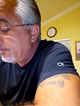 FlirtyOneForU online show from January 17, 2:38 am