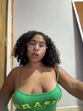 Snapshot of anto_rochiz chatting on March 2, 8:04 pm anto rochiz online show from March 2, 8:04 pm