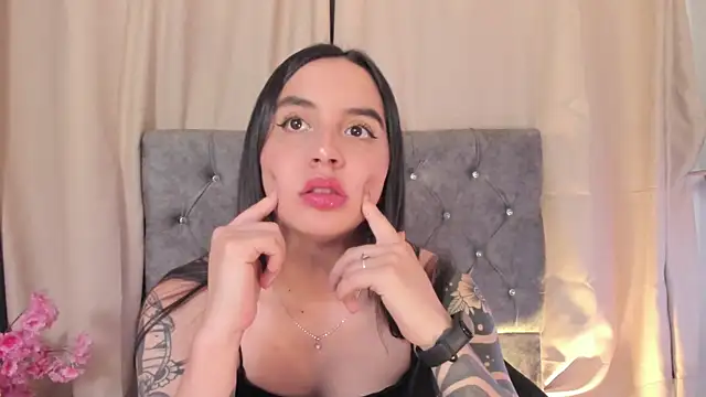 kaylee lee online show from December 22, 5:04 am