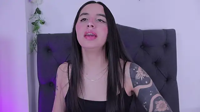 kaylee lee online show from April 10, 3:34 am