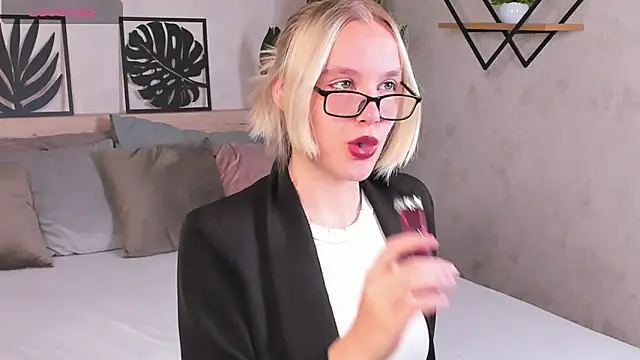 Carolin Miller online show from September 21, 9:11 am