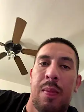 Snapshot of himNIGuys chatting on November 4, 3:38 am himNIGuys online show from November 4, 3:38 am