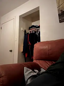 Snapshot of himNIGuys chatting on November 14, 4:11 am himNIGuys online show from November 14, 4:11 am