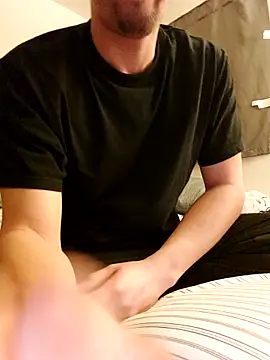 Snapshot of himNIGuys chatting on February 10, 1:43 am himNIGuys online show from February 10, 1:43 am