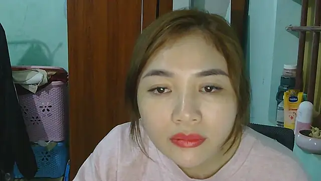 Uhem112 online show from October 31, 1:23 pm