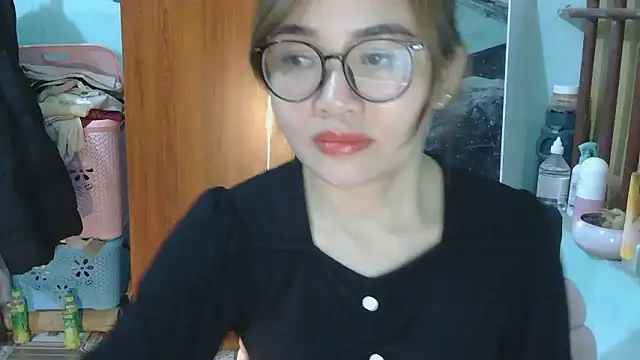 Uhem112 online show from November 5, 12:49 pm