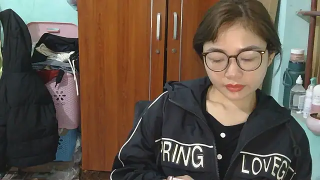 Uhem112 online show from November 24, 12:32 am