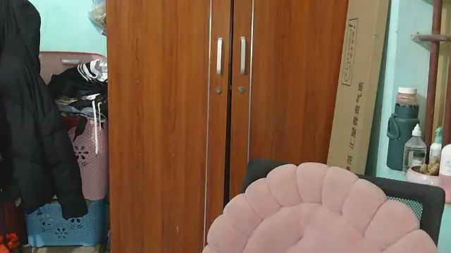 Uhem112 online show from December 4, 1:04 am