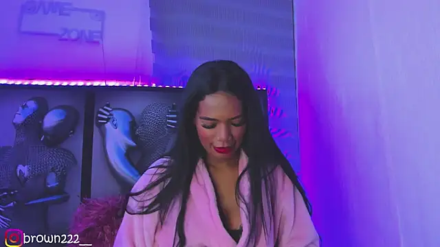 Snapshot of _naomibrown_ chatting on November 17, 2:17 am naomibrown online show from November 17, 2:17 am