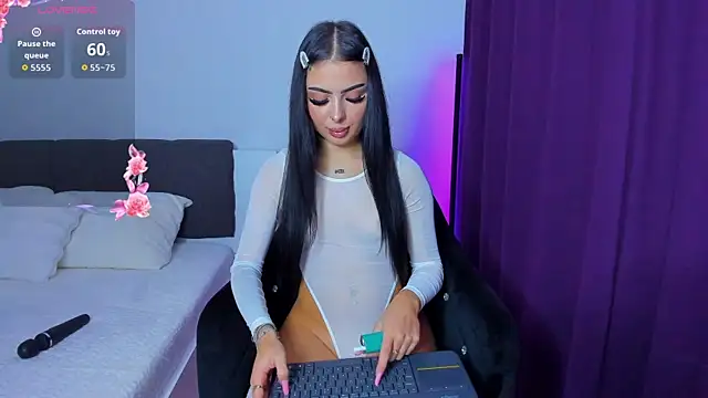 AshleyEttheenn online show from October 7, 6:27 pm