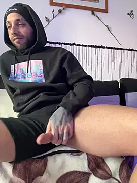 1Richrichard1 online show from April 28, 7:13 am