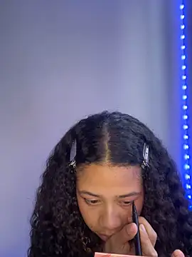 jadee8 online show from November 18, 7:40 pm