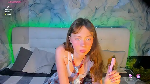 LolaMeddisson online show from December 1, 8:47 pm