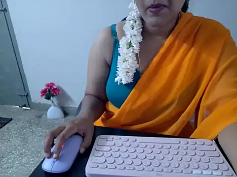 Snapshot of Anjalistar chatting on September 20, 4:35 am Anjalistar online show from September 20, 4:35 am