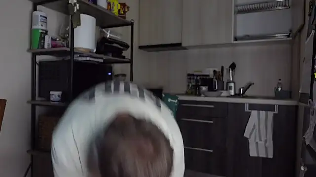 Snapshot of Stewart_Barnz chatting on November 10, 9:36 pm Stewart Barnz online show from November 10, 9:36 pm