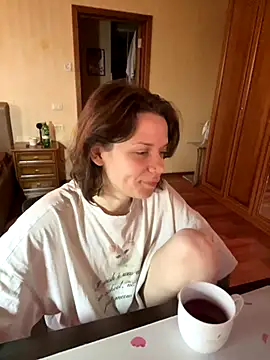 Snapshot of enchanting_chloe chatting on November 4, 7:40 am enchanting chloe online show from November 4, 7:40 am