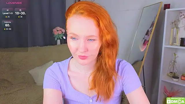 JoyceJones online show from September 23, 7:06 pm